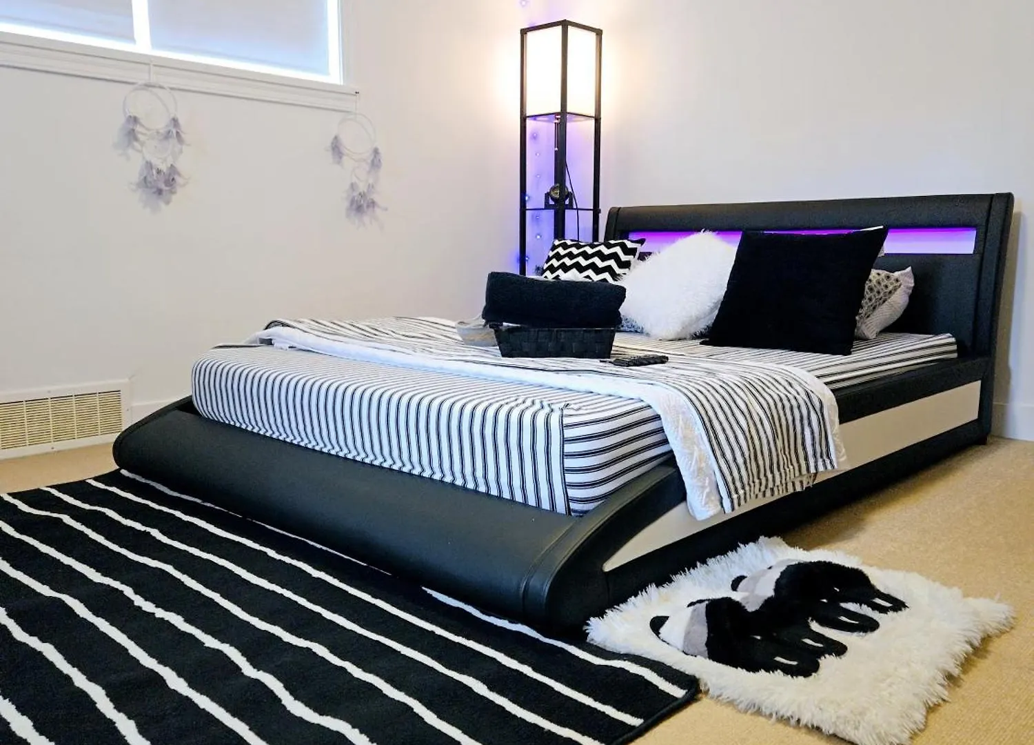Comfy Stylish Room In The Heart Of Vancouver- Private Parking, Self Check-In & Just 4 Mins To Metrotown! 0*, וונקובר קנדה